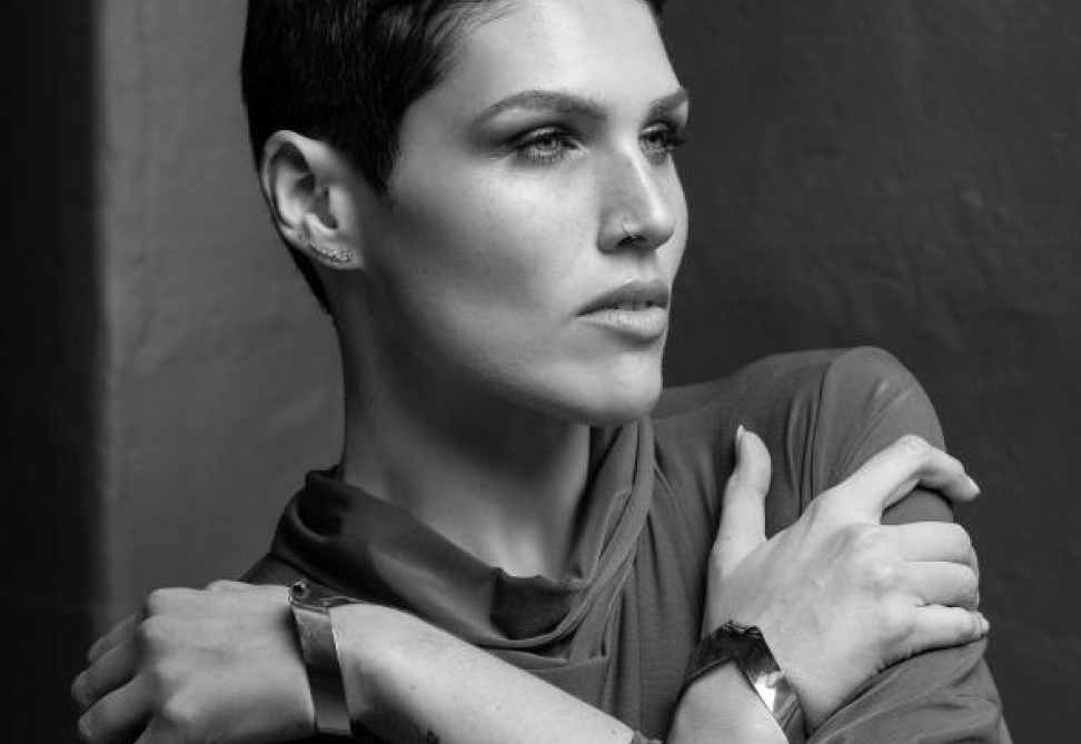 Fábia Rebordão cantante de fado portuguesa